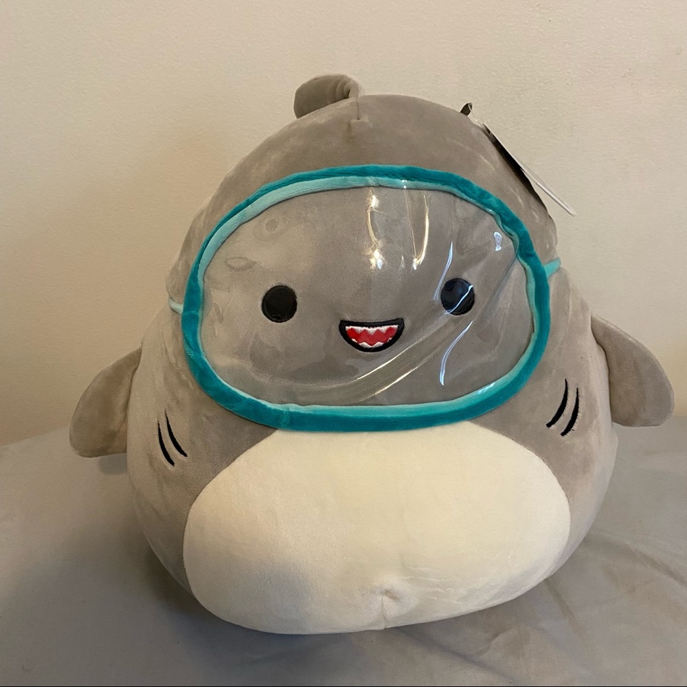✨NEW✨ GORDON SQUISHMALLOW 12” *i accept offers!*